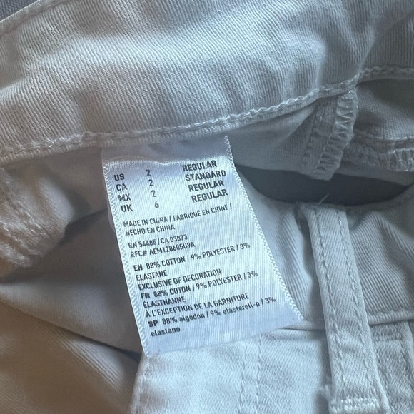 American Eagle White Skinny Jeans - Picture 4 of 4